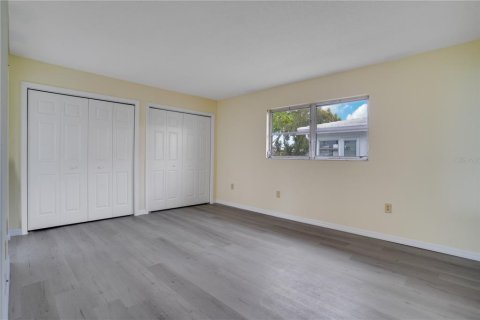 Condo in Nokomis, Florida, 2 bedrooms № 2141956 - photo 13