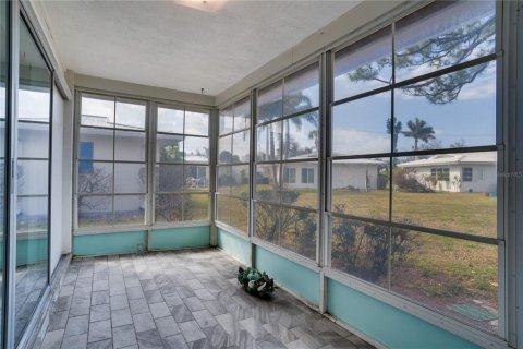 Condo in Nokomis, Florida, 2 bedrooms № 2141956 - photo 22
