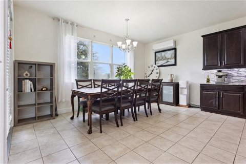 House in Tavares, Florida 3 bedrooms, 276.2 sq.m. № 2238263 - photo 8