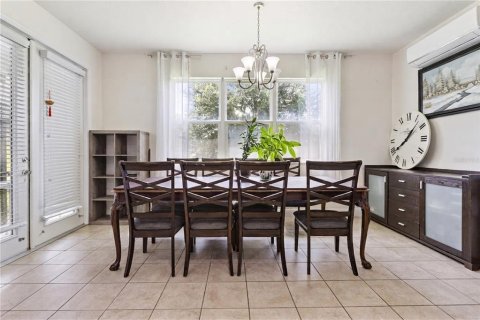 House in Tavares, Florida 3 bedrooms, 276.2 sq.m. № 2238263 - photo 9
