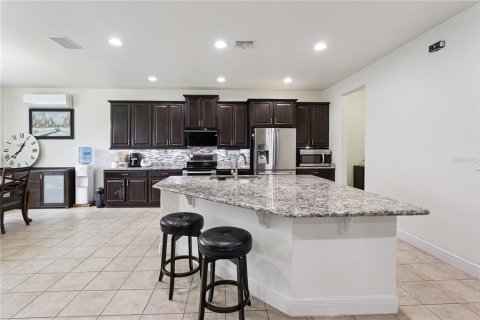 House in Tavares, Florida 3 bedrooms, 276.2 sq.m. № 2238263 - photo 13