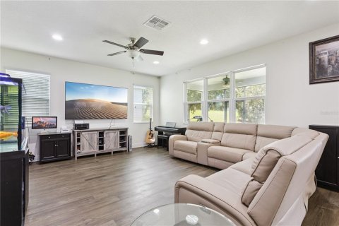 House in Tavares, Florida 3 bedrooms, 276.2 sq.m. № 2238263 - photo 6