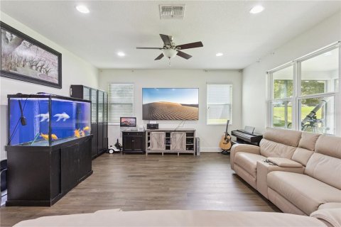 House in Tavares, Florida 3 bedrooms, 276.2 sq.m. № 2238263 - photo 5