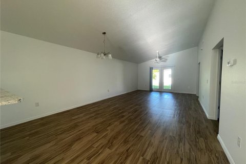 Villa ou maison à louer à Inverness, Floride: 3 chambres, 132.85 m2 № 1914907 - photo 2