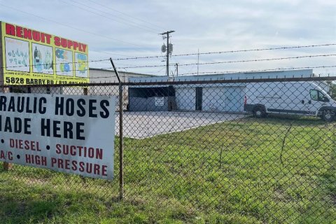 Commercial property in Tampa, Florida 311.13 sq.m. № 2133625 - photo 2
