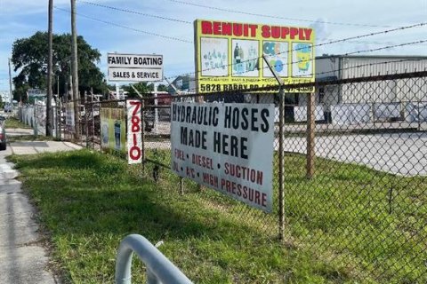 Commercial property in Tampa, Florida 311.13 sq.m. № 2133625 - photo 6