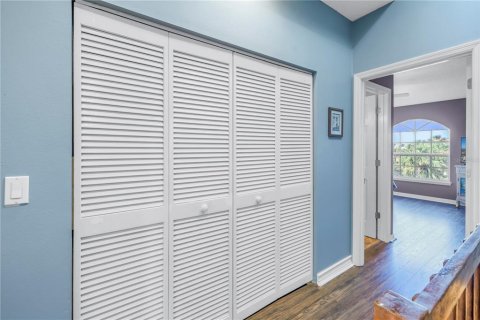 Townhouse in Saint Petersburg, Florida 2 bedrooms, 153.29 sq.m. № 1717670 - photo 24
