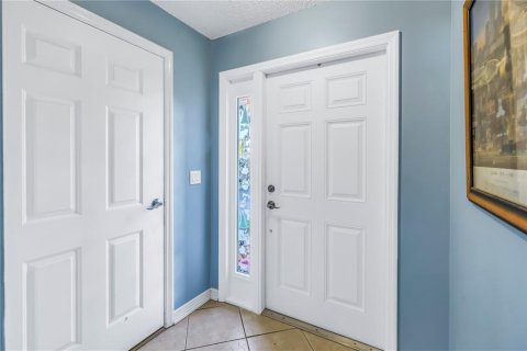 Townhouse in Saint Petersburg, Florida 2 bedrooms, 153.29 sq.m. № 1717670 - photo 3