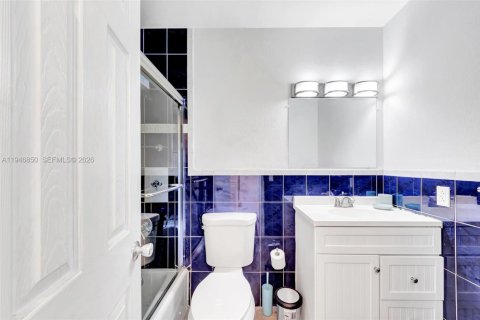 Apartment in Dania Beach, Florida 2 bedrooms, 88.26 sq.m. № 2003062 - photo 23