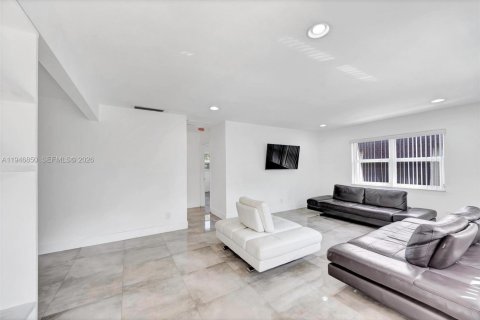 Apartment in Dania Beach, Florida 2 bedrooms, 88.26 sq.m. № 2003062 - photo 3