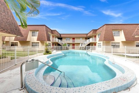 Apartment in Dania Beach, Florida 2 bedrooms, 88.26 sq.m. № 2003062 - photo 28