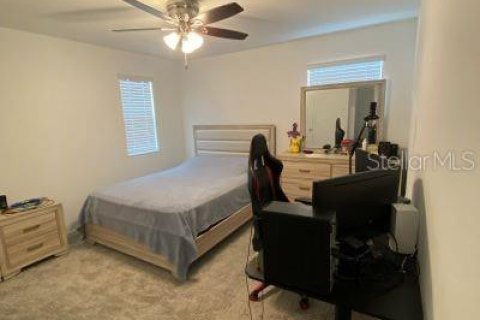 Villa ou maison à vendre à Kissimmee, Floride: 5 chambres, 221.85 m2 № 2095539 - photo 16