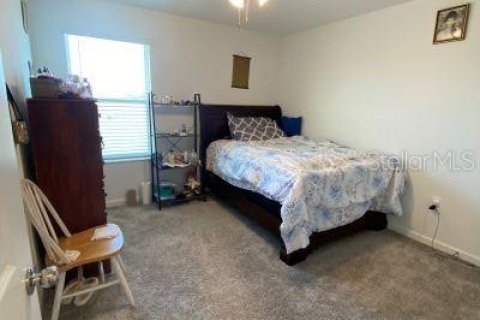 Villa ou maison à vendre à Kissimmee, Floride: 5 chambres, 221.85 m2 № 2095539 - photo 11