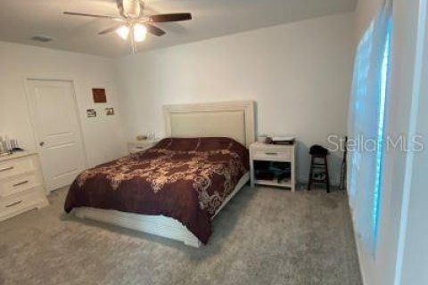 Villa ou maison à vendre à Kissimmee, Floride: 5 chambres, 221.85 m2 № 2095539 - photo 24