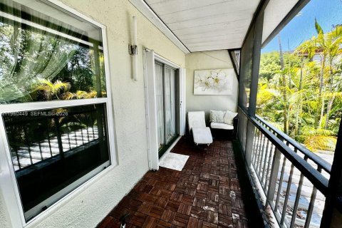 Townhouse in Hallandale Beach, Florida 3 bedrooms, 162.58 sq.m. № 2027601 - photo 23
