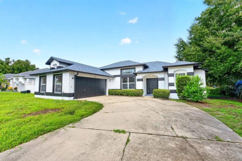 Villa ou maison à Deltona, Floride 3 chambres, 131.55 m2 № 2376822