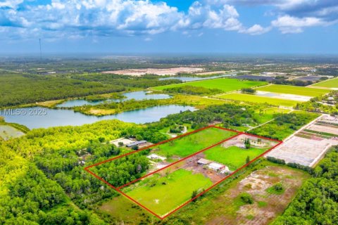 Propiedad comercial en venta en Boynton Beach, Florida № 1871551 - foto 1