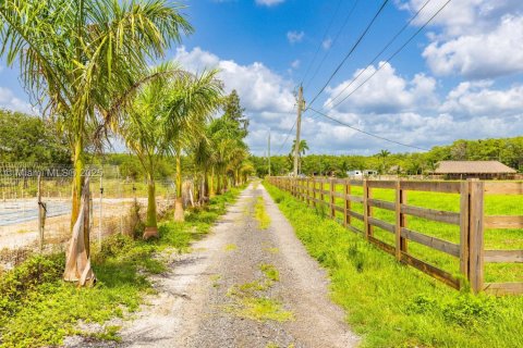 Propiedad comercial en venta en Boynton Beach, Florida № 1871551 - foto 14