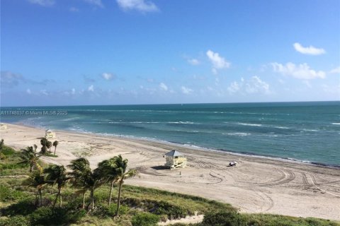 Copropriété à louer à Key Biscayne, Floride: 2 chambres, 117.06 m2 № 1859743 - photo 1