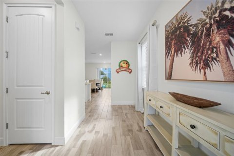 Touwnhouse à vendre à Kissimmee, Floride: 4 chambres, 159.05 m2 № 2232877 - photo 5