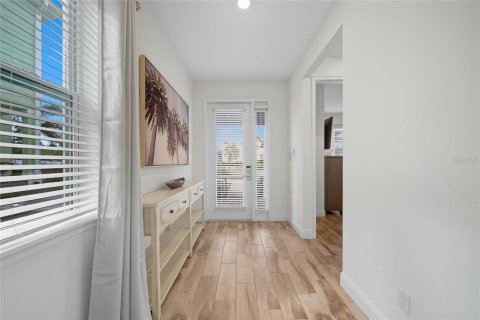 Touwnhouse à vendre à Kissimmee, Floride: 4 chambres, 159.05 m2 № 2232877 - photo 4