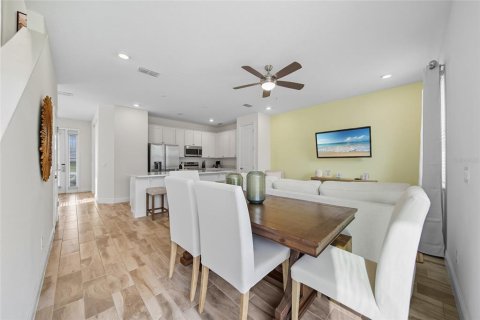 Touwnhouse à vendre à Kissimmee, Floride: 4 chambres, 159.05 m2 № 2232877 - photo 16