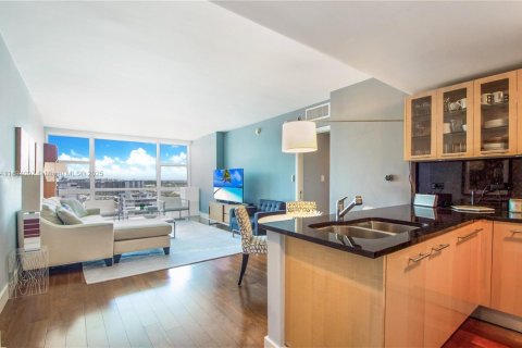 Copropriété à vendre à Miami Beach, Floride: 1 chambre, 81.1 m2 № 1945880 - photo 2
