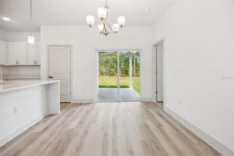 House in Citrus Springs, Florida 4 bedrooms, 144.09 sq.m. № 1771713 - photo 12