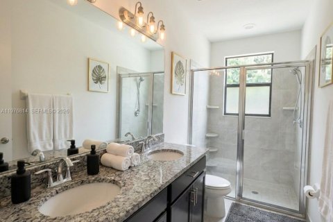 House in Pompano Beach, Florida 3 bedrooms, 113.53 sq.m. № 2040992 - photo 4