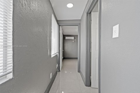 Villa ou maison à vendre à Miami, Floride: 3 chambres, 96.62 m2 № 2293970 - photo 27