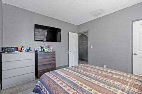 Villa ou maison à vendre à Miami, Floride: 3 chambres, 96.62 m2 № 2293970 - photo 16