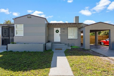Villa ou maison à vendre à Miami, Floride: 3 chambres, 96.62 m2 № 2293970 - photo 4