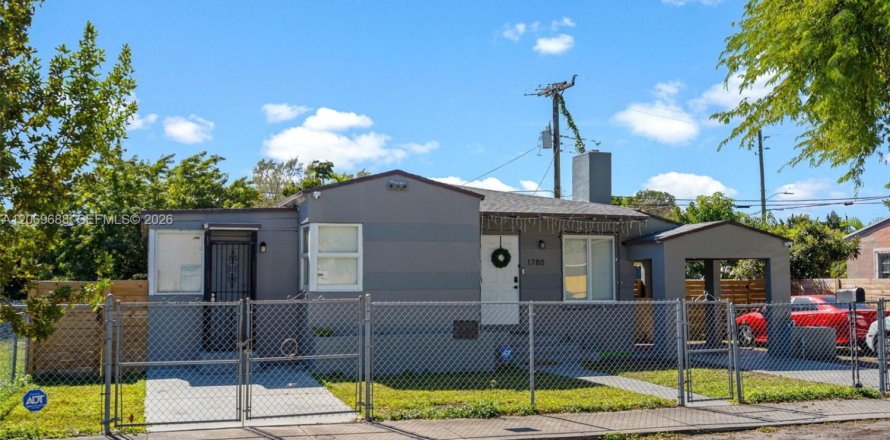 Villa ou maison à Miami, Floride 3 chambres, 96.62 m2 № 2293970
