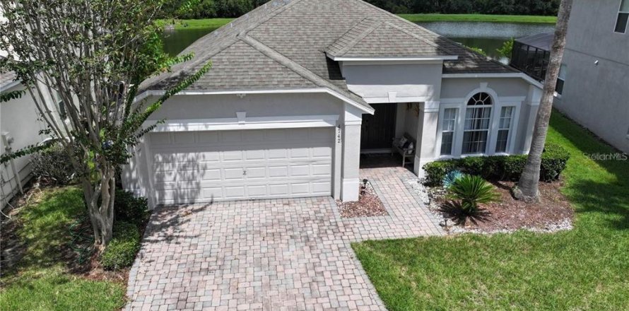 Villa ou maison à Kissimmee, Floride 4 chambres, 174.1 m2 № 1629206
