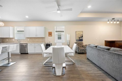 House in Ocala, Florida 3 bedrooms, 204.01 sq.m. № 1765062 - photo 13