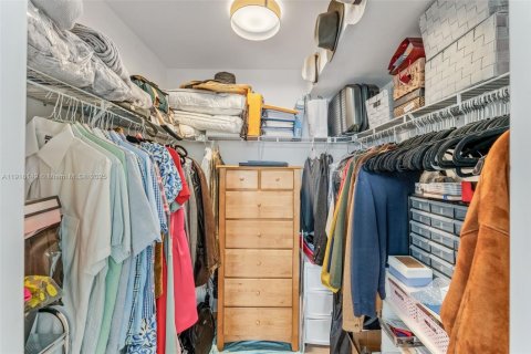 Condo in Cocoa Beach, Florida, 2 bedrooms  № 1972995 - photo 25