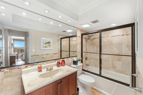 Condo in Cocoa Beach, Florida, 2 bedrooms  № 1972995 - photo 23