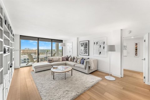 Condo in Cocoa Beach, Florida, 2 bedrooms  № 1972995 - photo 8