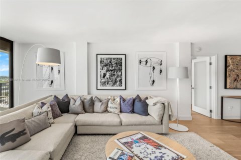 Condo in Cocoa Beach, Florida, 2 bedrooms  № 1972995 - photo 12