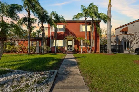 Casa en venta en Saint Petersburg, Florida, 3 dormitorios, 198.16 m2 № 1550339 - foto 1