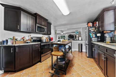 Casa en venta en Saint Petersburg, Florida, 3 dormitorios, 198.16 m2 № 1550339 - foto 22
