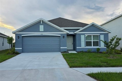 House in Parrish, Florida 4 bedrooms, 169.83 sq.m. № 2389166 - photo 1