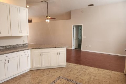 House in Apopka, Florida 3 bedrooms, 173.63 sq.m. № 1804965 - photo 17