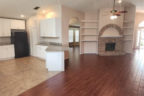 House in Apopka, Florida 3 bedrooms, 173.63 sq.m. № 1804965 - photo 2