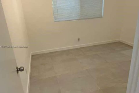 Villa ou maison à louer à North Miami, Floride: 1 chambre, 65.03 m2 № 1923860 - photo 19