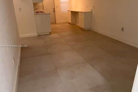 Villa ou maison à louer à North Miami, Floride: 1 chambre, 65.03 m2 № 1923860 - photo 18