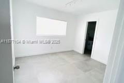 Villa ou maison à louer à North Miami, Floride: 1 chambre, 65.03 m2 № 1923860 - photo 11