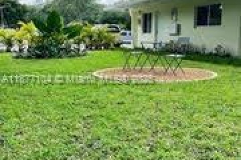 Villa ou maison à louer à North Miami, Floride: 1 chambre, 65.03 m2 № 1923860 - photo 27