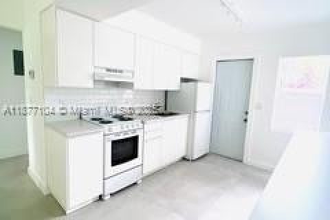 Villa ou maison à louer à North Miami, Floride: 1 chambre, 65.03 m2 № 1923860 - photo 6