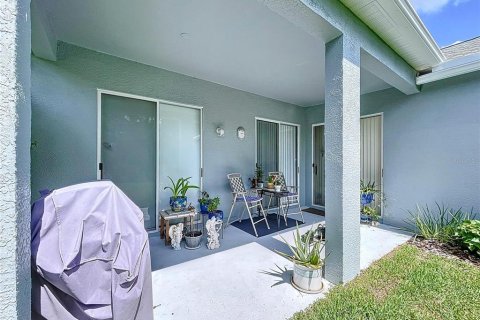 House in Land O' Lakes, Florida 4 bedrooms, 206.43 sq.m. № 1787358 - photo 5